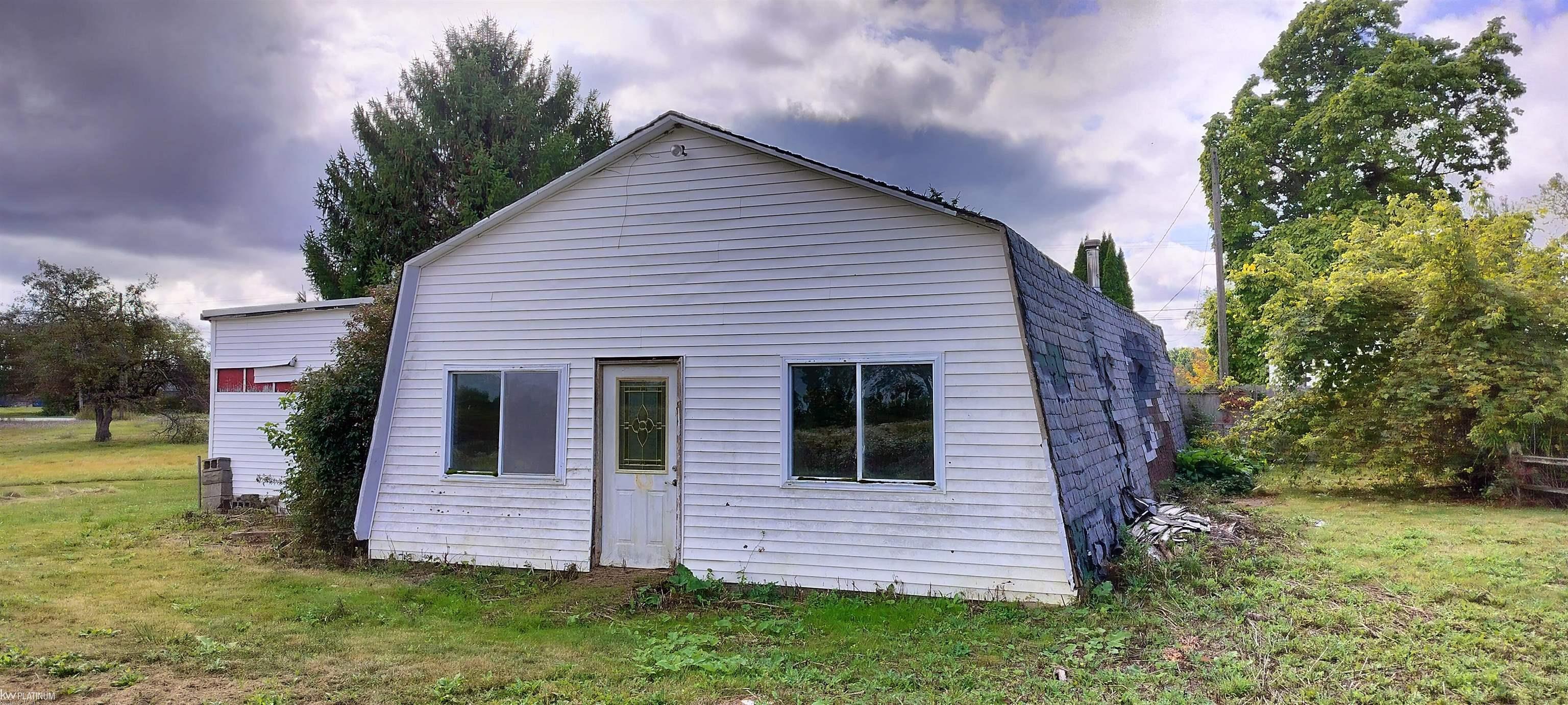 6098 Burtch Road Jeddo, MI 48032 - Photo 4 of 12