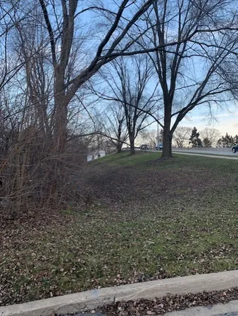 $55,000 | 636 East 4th Avenue, Naperville, IL 60540