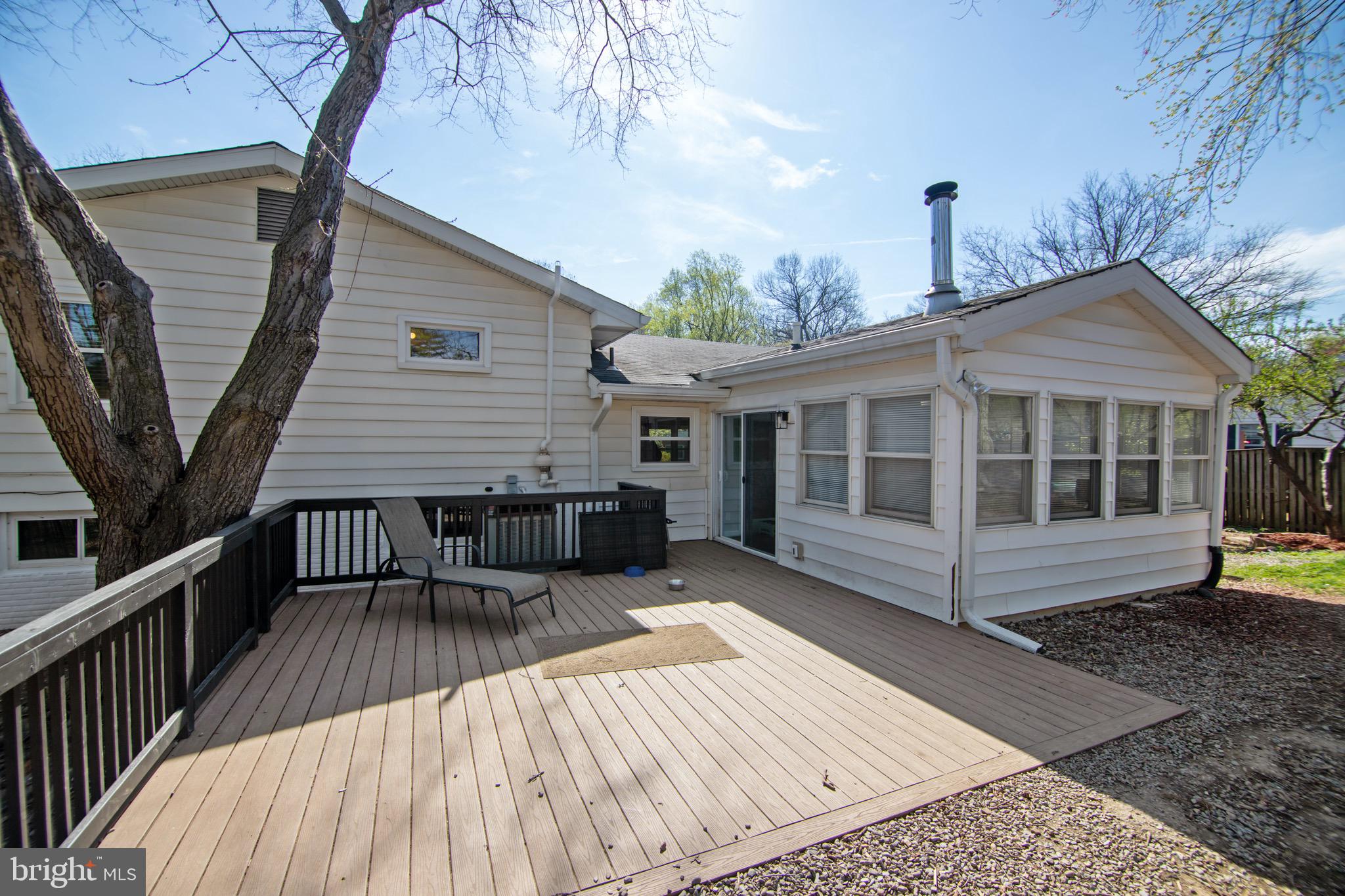 11324 Rambling Road Gaithersburg, MD 20879 - Photo 23 of 29 Fantastic back deck