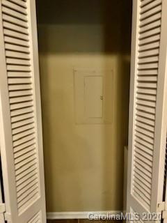 11048 Harrowfield Road Charlotte, NC 28226 - Photo 5 of 13 a view of a bathroom