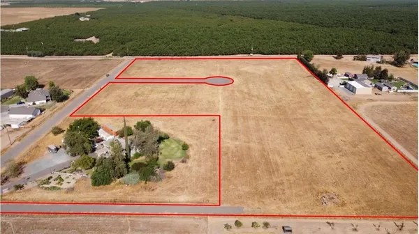 view of a tennis court