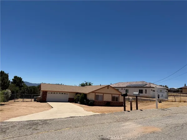 $400,000 | 16389 Fremontia Street, Hesperia, CA 92345