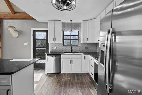 $449,900 | 9679 West Vista Drive, Hillsboro, MO 63050