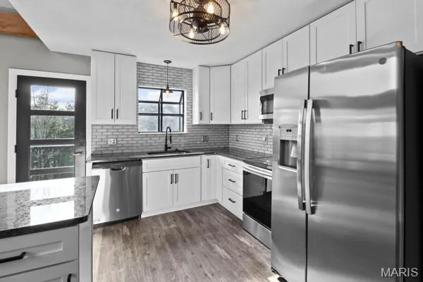 $449,900 | 9679 West Vista Drive, Hillsboro, MO 63050