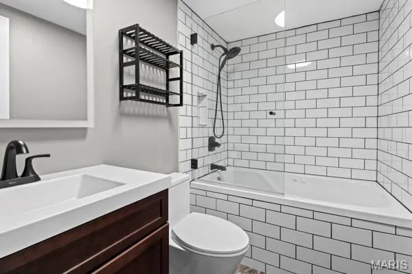 $449,900 | 9679 West Vista Drive, Hillsboro, MO 63050