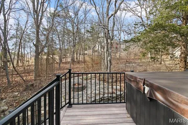 $449,900 | 9679 West Vista Drive, Hillsboro, MO 63050