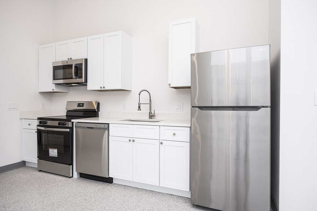 80 Middlesex Street, Unit 104 Lowell, MA 01852 - Photo 7 of 21