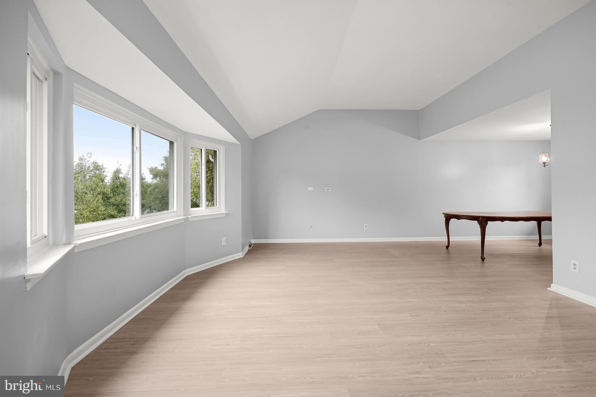 3521 Cabot Road Randallstown, MD 21133 - Photo 5 of 43 Living Room