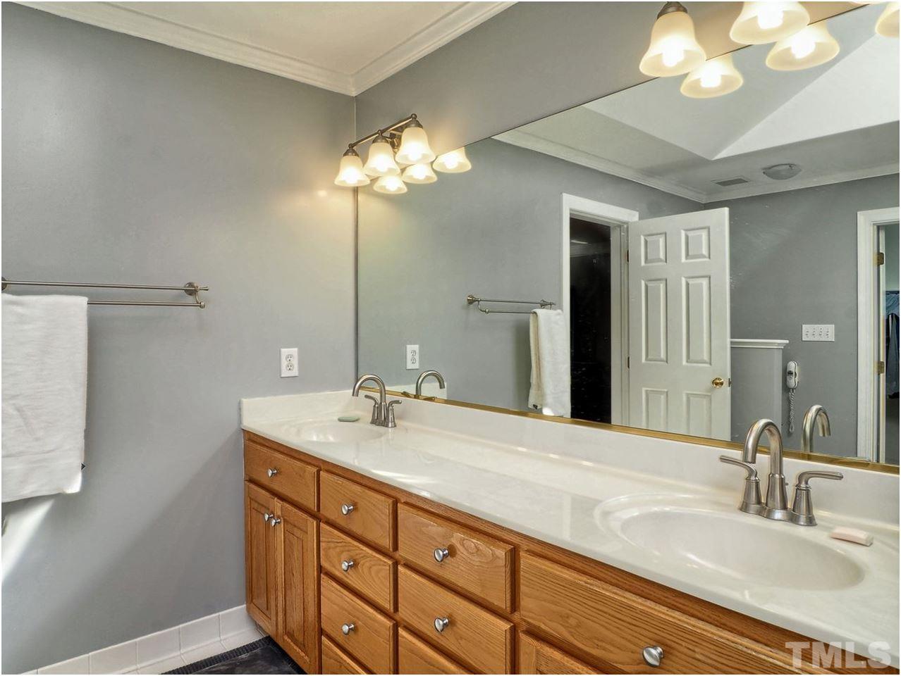 9104 Storrington Way Raleigh, NC 27615 - Photo 18 of 25 Gallery Image 18