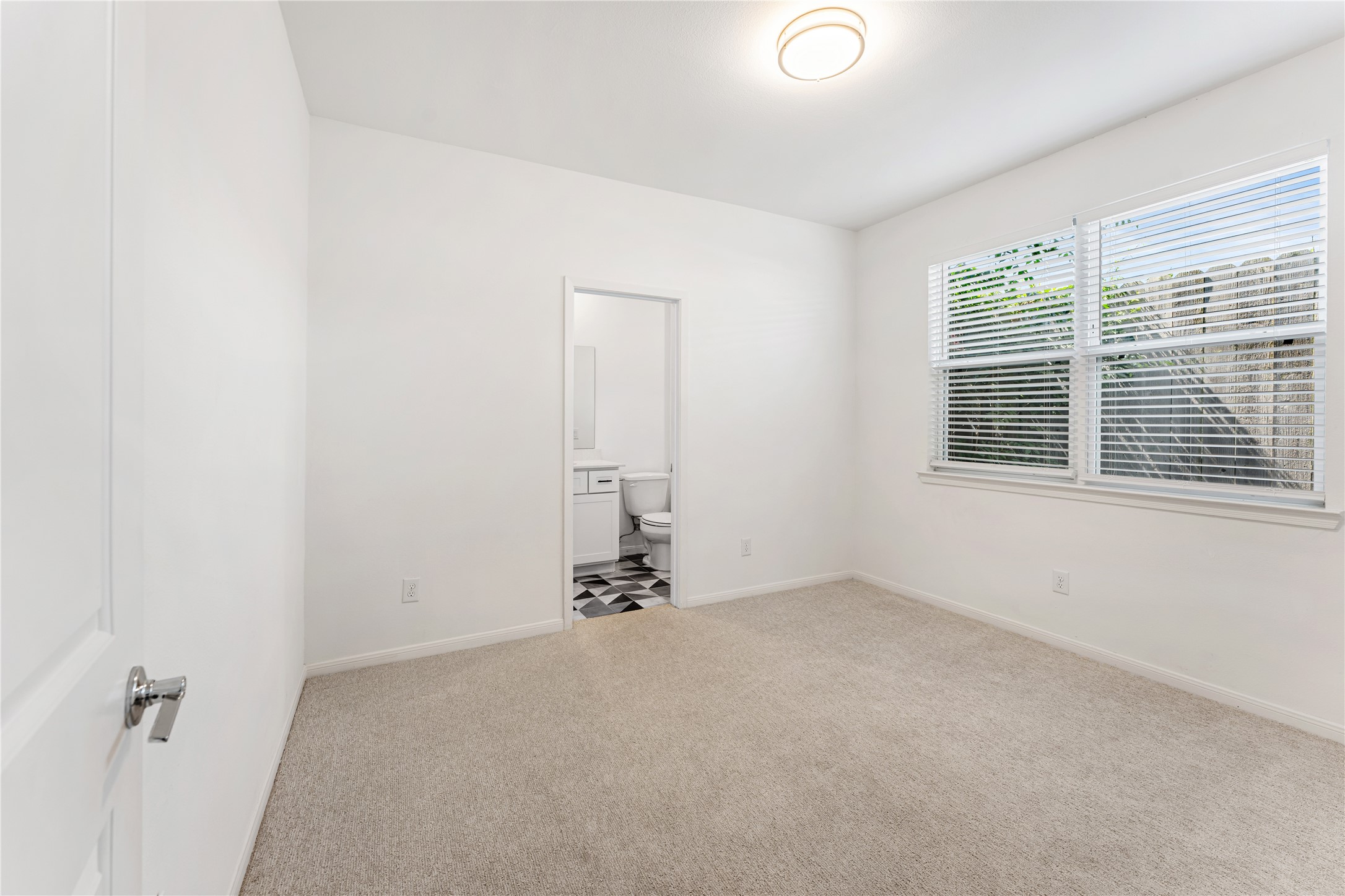 1526 Ojeman Road, Unit A Houston, TX 77055 - Photo 4 of 28