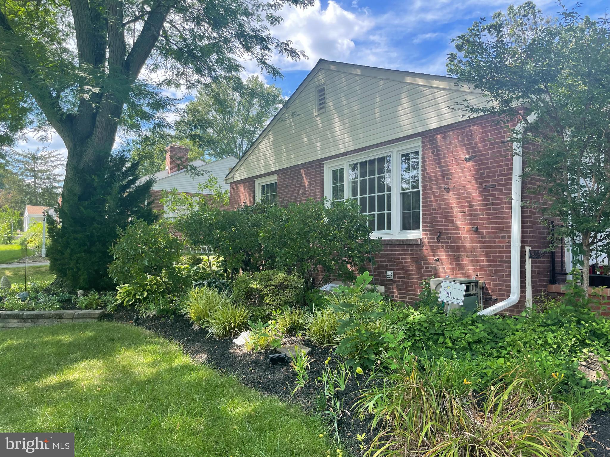 55 Paschall Road Wilmington, DE 19803 - Photo 2 of 33