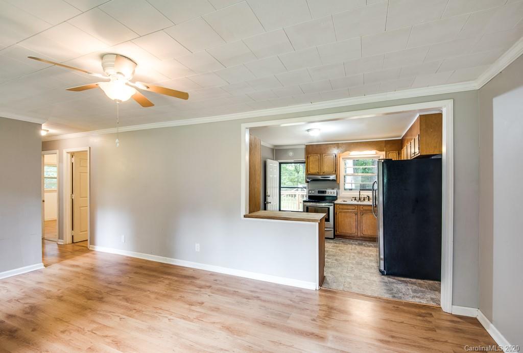 1114 Draco Road Lenoir, NC 28645 - Photo 4 of 31 Gallery Image 4