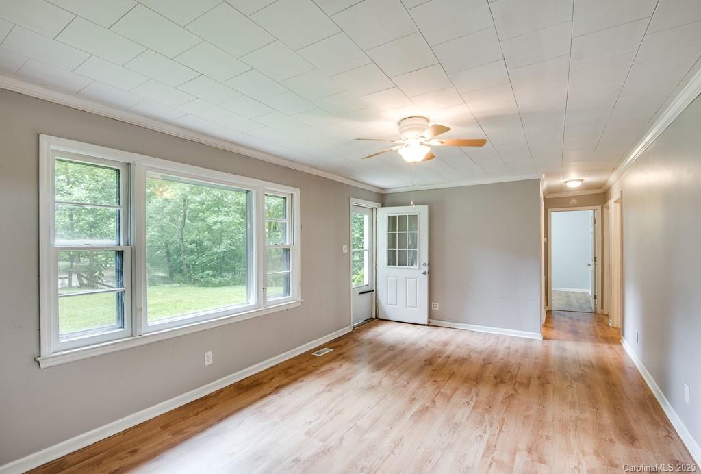 1114 Draco Road Lenoir, NC 28645 - Photo 5 of 31 Gallery Image 5