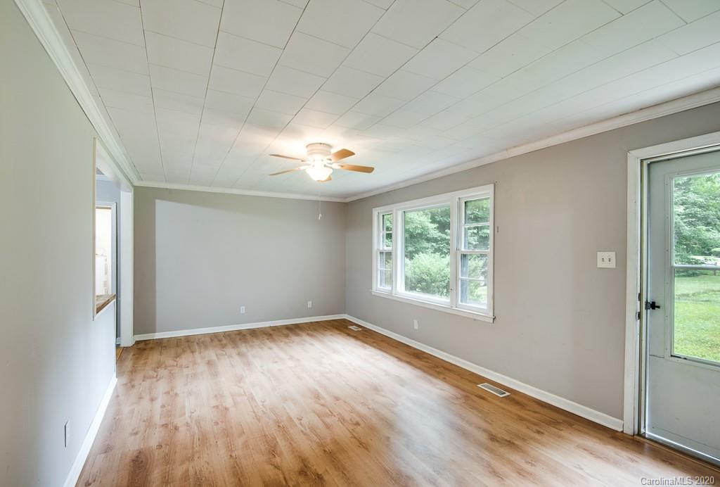 1114 Draco Road Lenoir, NC 28645 - Photo 6 of 31 Gallery Image 6