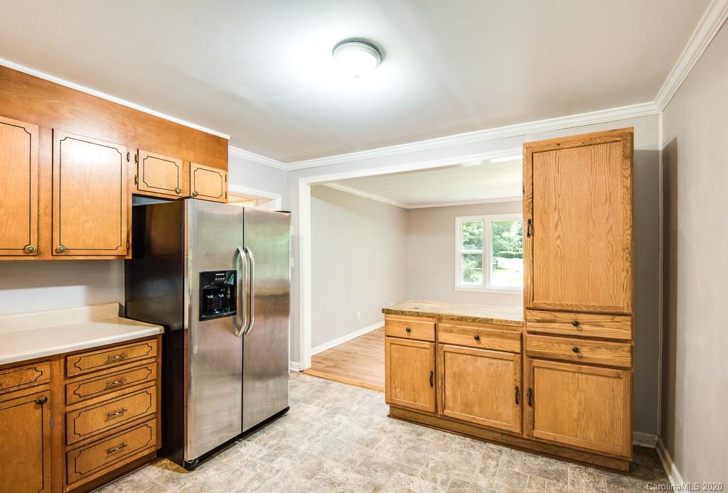 1114 Draco Road Lenoir, NC 28645 - Photo 9 of 31 Gallery Image 9