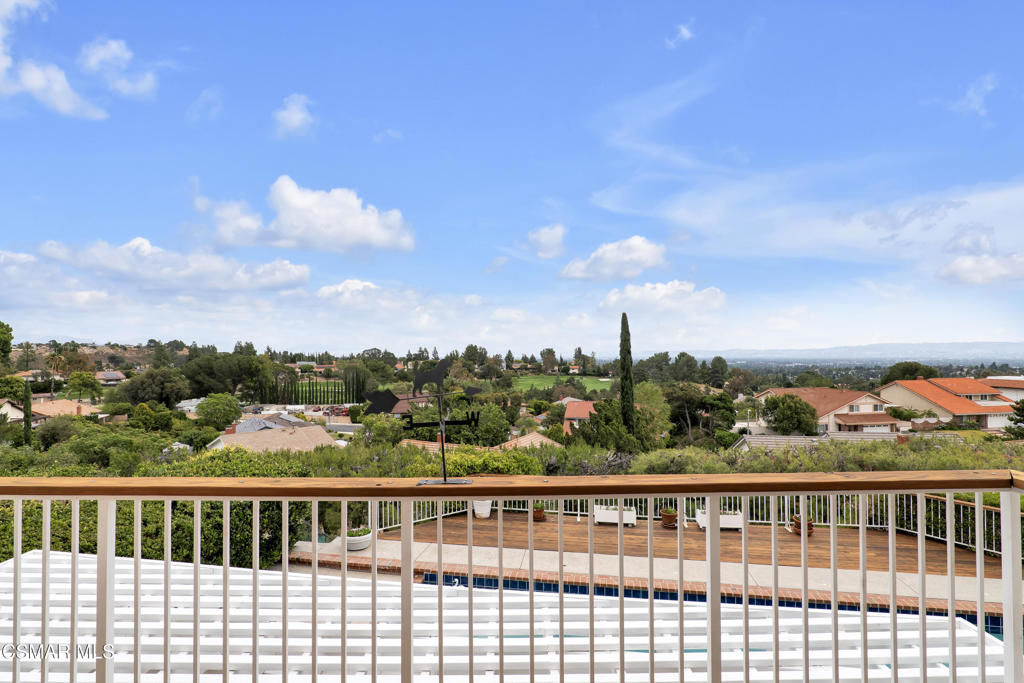 19364 Pauma Valley Drive Porter Ranch, CA 91326 - Photo 34 of 53