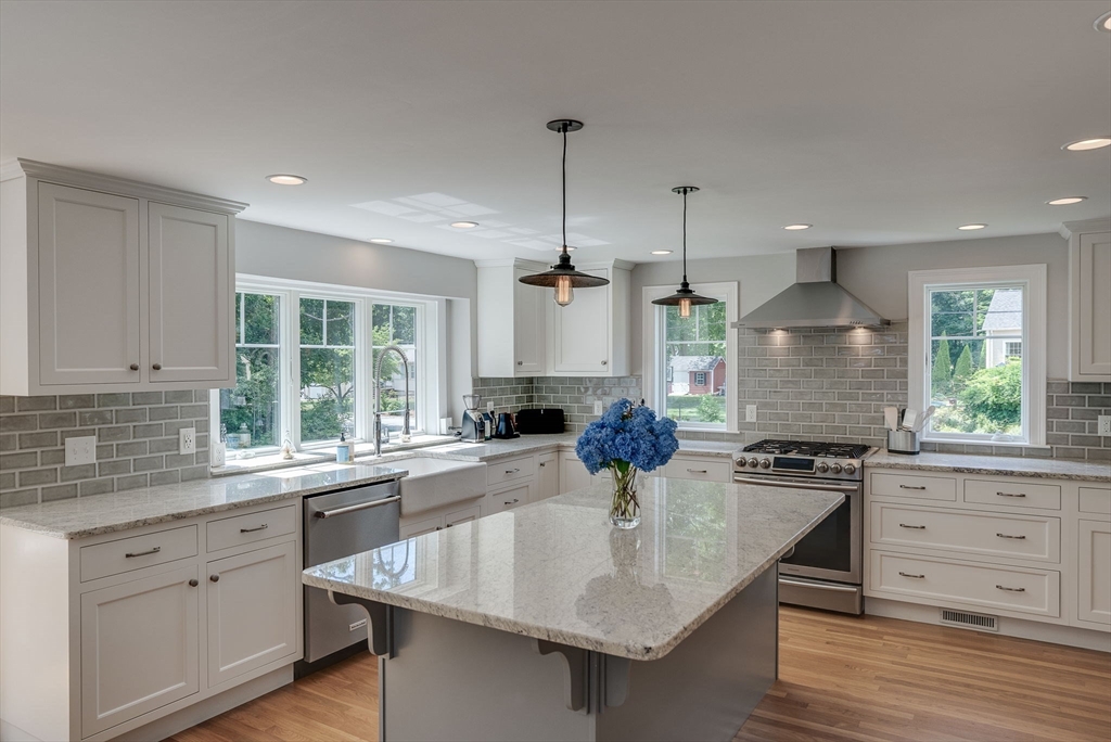 411 Davis Road Bedford, MA 01730 - Photo 3 of 40 Gallery Image 3