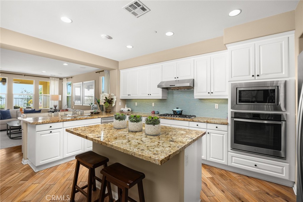 620 East Mandevilla Way Azusa, CA 91702 - Photo 14 of 58