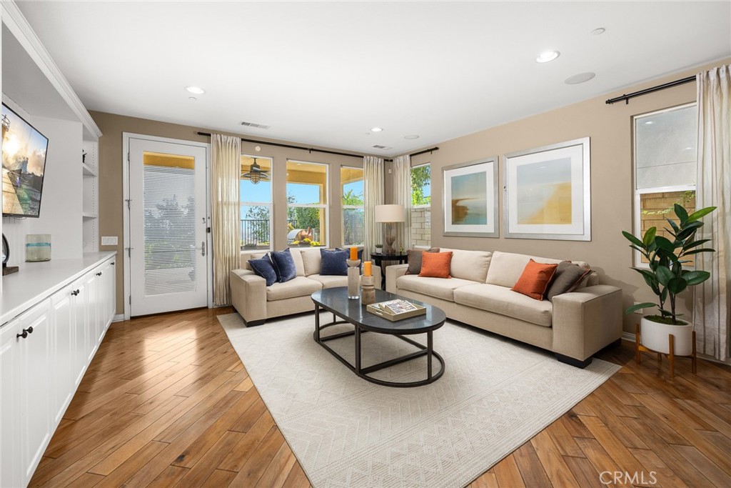 620 East Mandevilla Way Azusa, CA 91702 - Photo 16 of 58