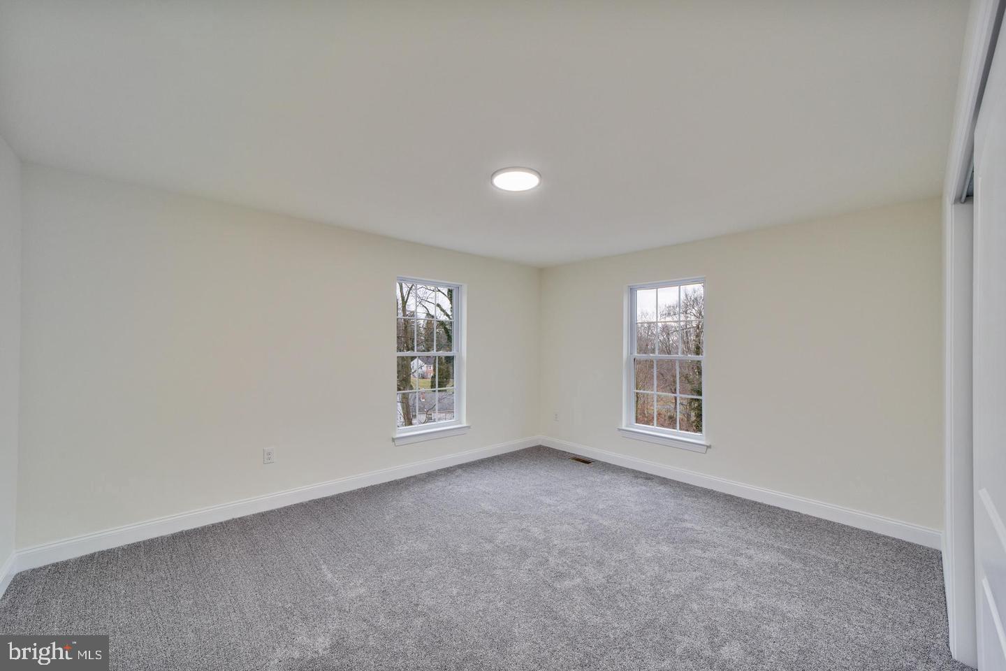 274 Oak Avenue Media, PA 19063 - Photo 21 of 27 a view of an empty room with a window