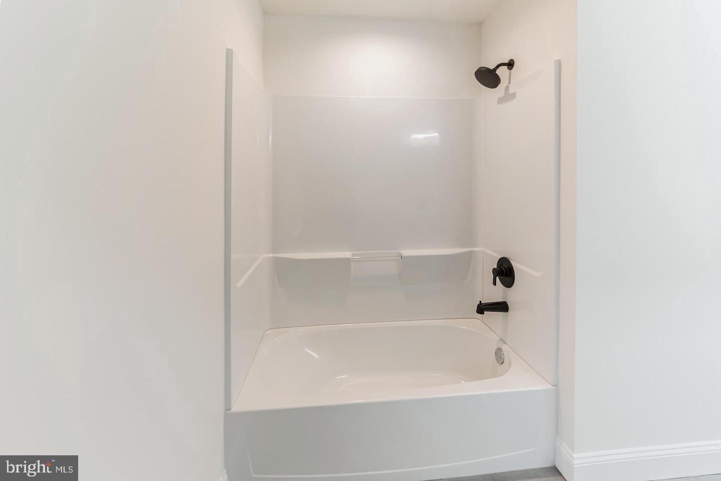 274 Oak Avenue Media, PA 19063 - Photo 24 of 27 a bathroom with a bathtub
