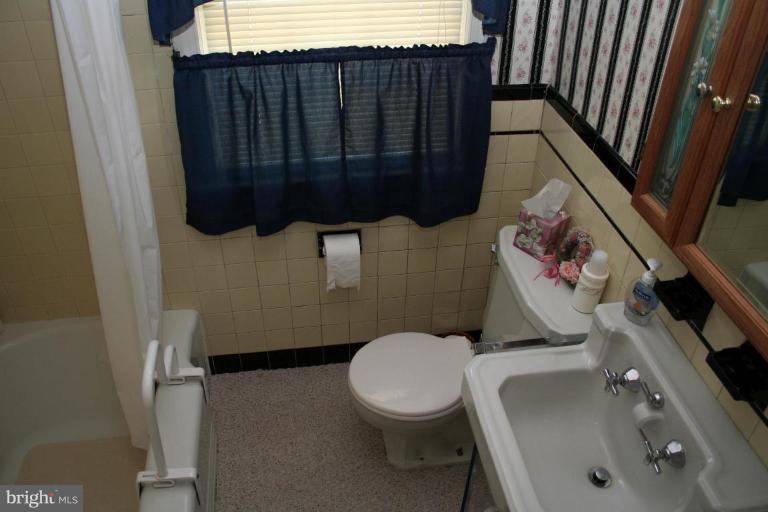 2404 Churchill Road Silver Spring, MD 20902 - Photo 12 of 17 Bath #2