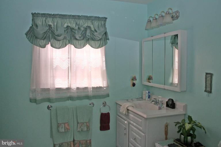 2404 Churchill Road Silver Spring, MD 20902 - Photo 15 of 17 Bath #3
