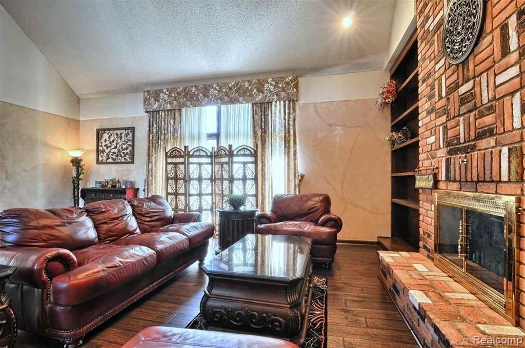 1718 Jason Circle Rochester, MI 48306 - Photo 6 of 31 6.JPG