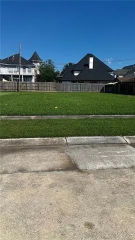 $55,000 | 3917 Charles Drive, Chalmette, LA 70043