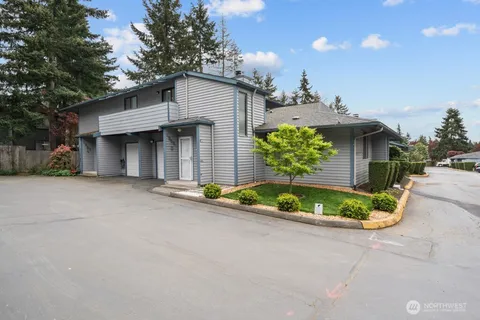 $300,000 | 1826 South 330th Street, Unit D, Federal Way, WA 98003
