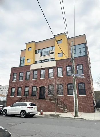 $1,925 | 190 Culver Avenue, Unit 104, Jersey City, NJ 07305