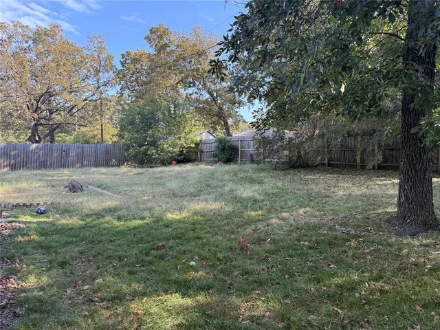 $186,000 | 110 South Hickory Avenue, Denison, TX 75020