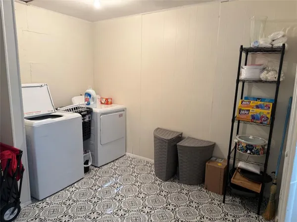 $186,000 | 110 South Hickory Avenue, Denison, TX 75020