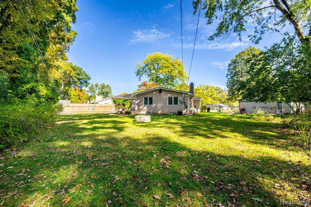23605 Rockingham Street Southfield, MI 48033 - Photo 51 of 52