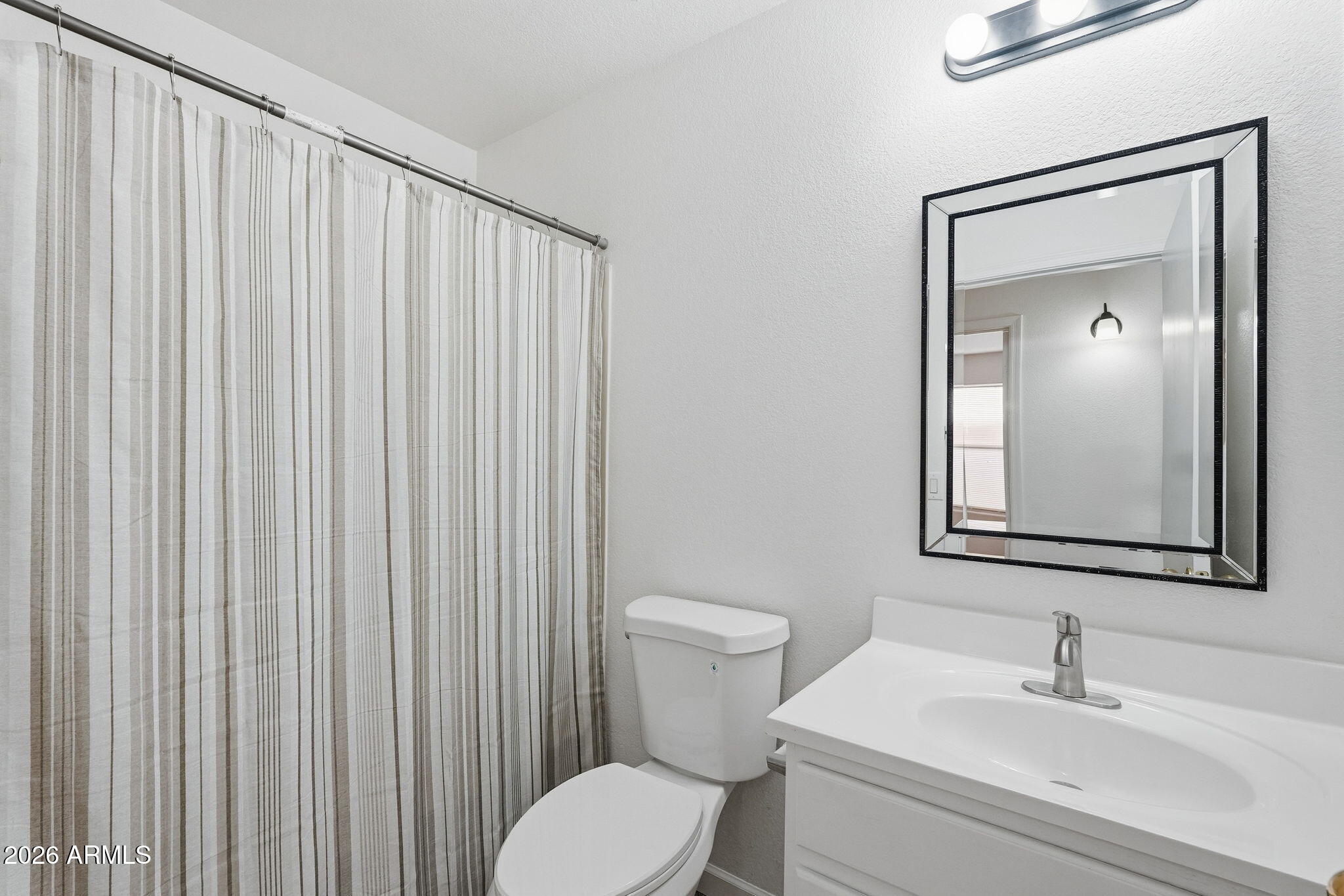 823 Mountain View Road San Tan Valley, AZ 85143 - Photo 25 of 33 Secondary Bathroom