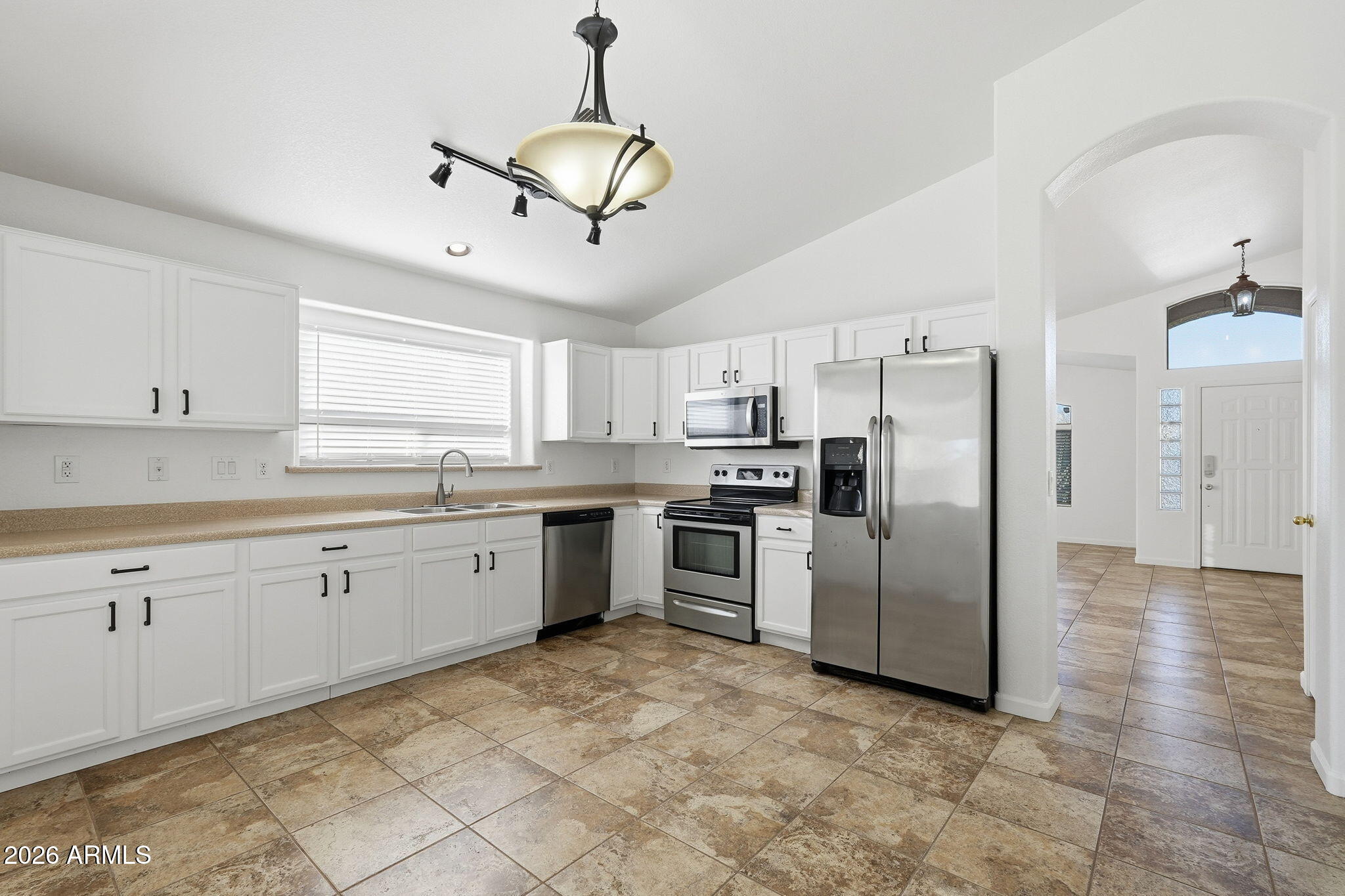 823 Mountain View Road San Tan Valley, AZ 85143 - Photo 8 of 33 Kitchen