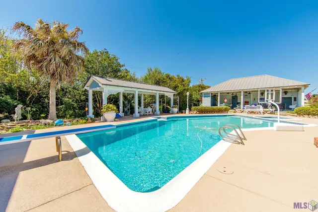 $599,000 | 141 Industrial Park Road, Larose, LA 70373