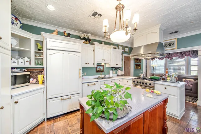 $599,000 | 141 Industrial Park Road, Larose, LA 70373