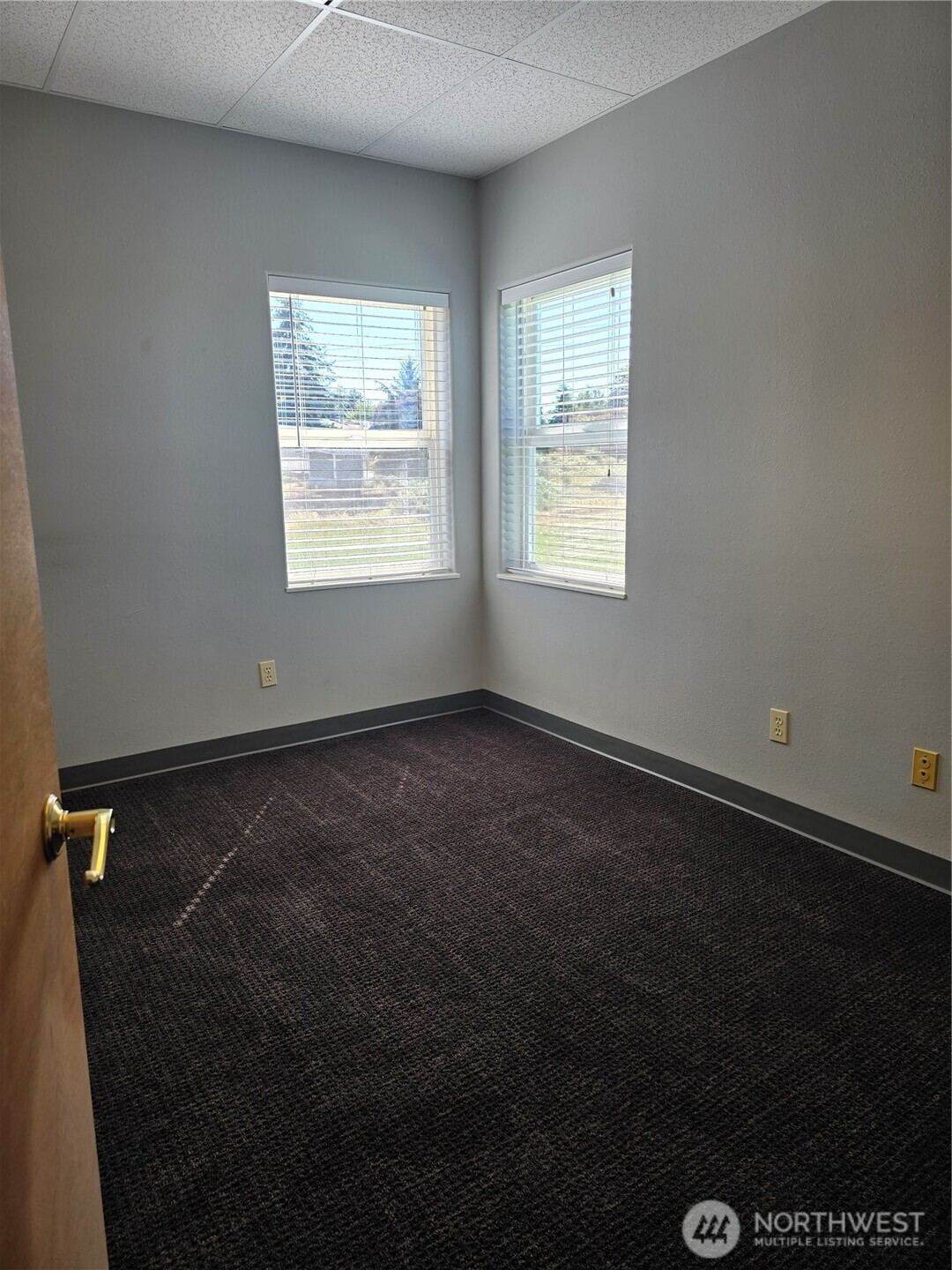 502 South Still Road, Unit 201 Sequim, WA 98382 - Photo 9 of 13 an empty room with a window
