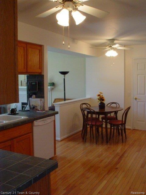 9385 North Eston Road Clarkston, MI 48348 - Photo 9 of 24 KITCHEN & NOOK