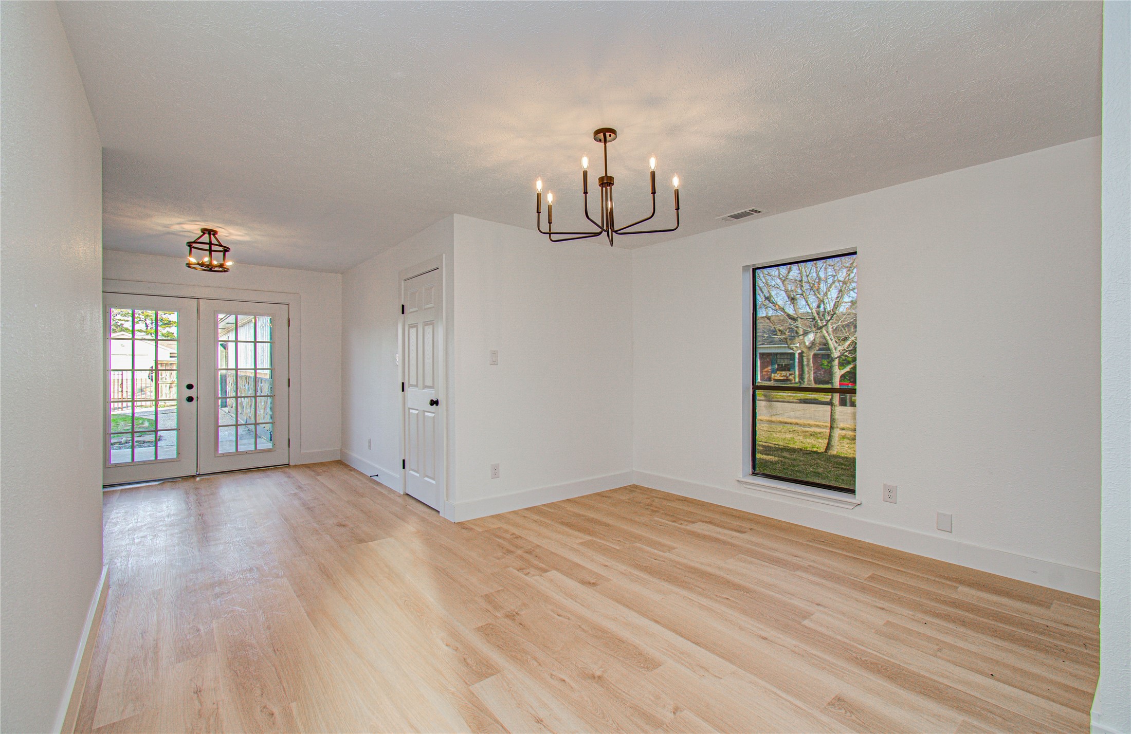 4710 Country Club View Baytown, TX 77521 - Photo 11 of 46