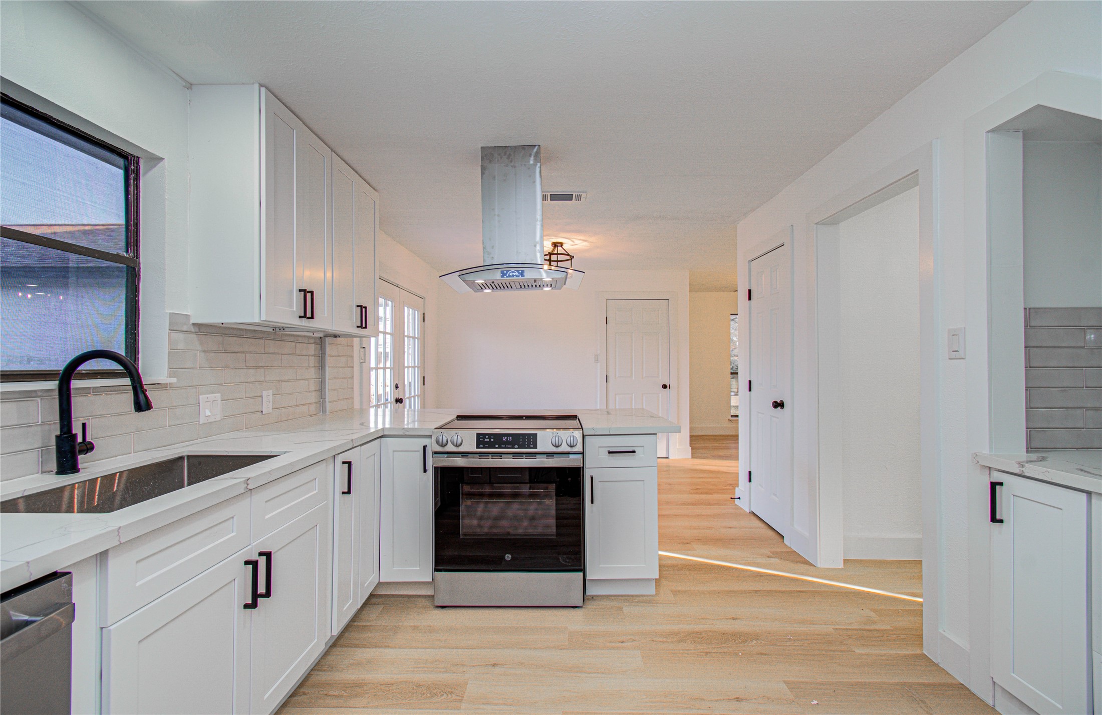 4710 Country Club View Baytown, TX 77521 - Photo 21 of 46