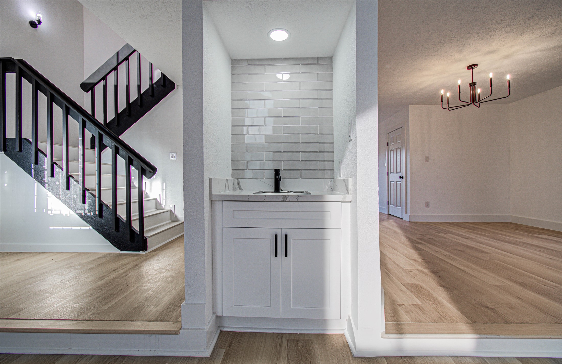 4710 Country Club View Baytown, TX 77521 - Photo 10 of 46