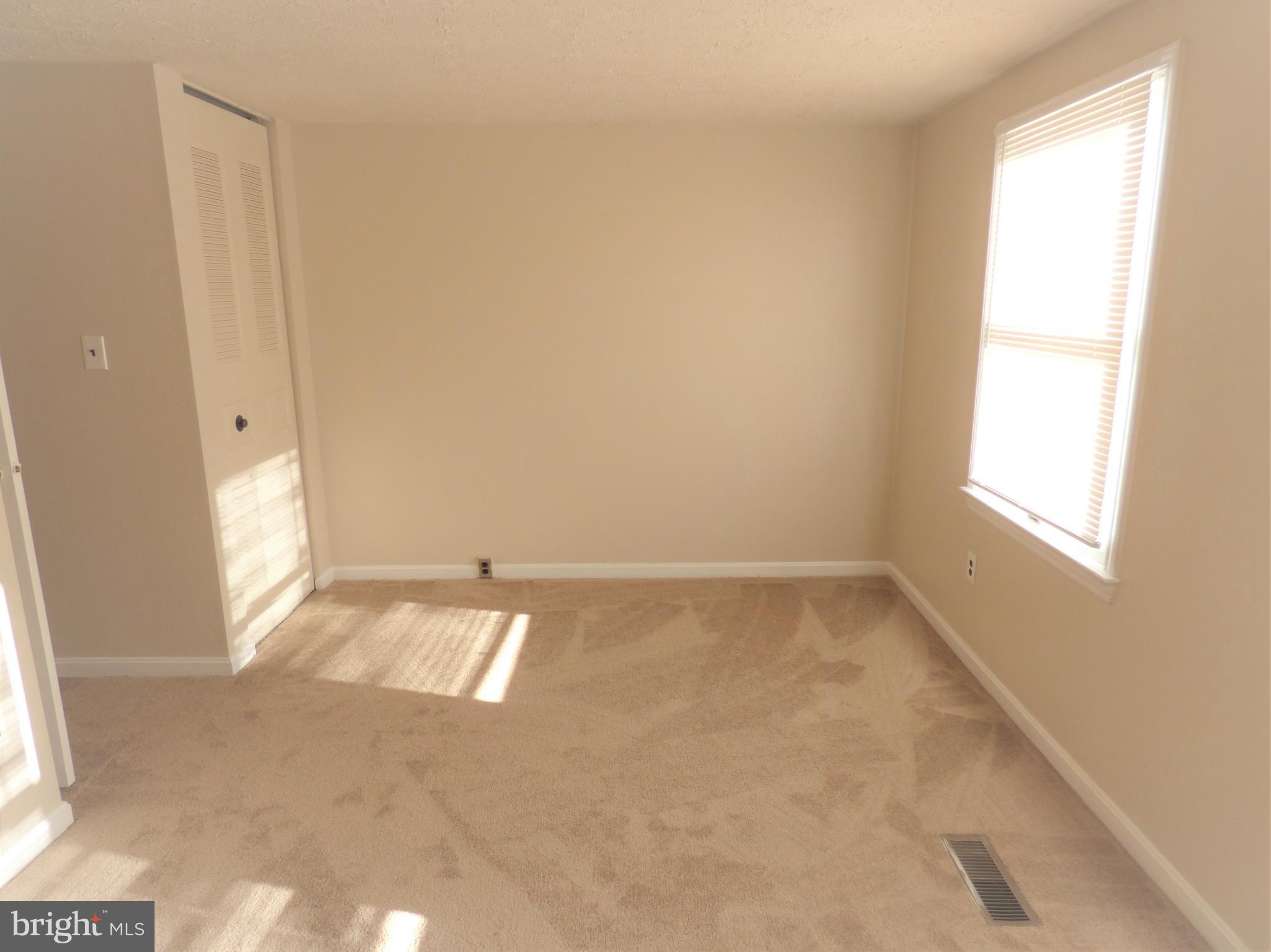 6801 Farmbrook Court Frederick, MD 21703 - Photo 12 of 19