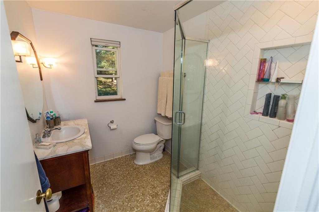 224 Rockingham Road Pittsburgh, PA 15238 - Photo 12 of 25 Full Bath on 2nd floor. (Full Bath on main floor not pictured.)