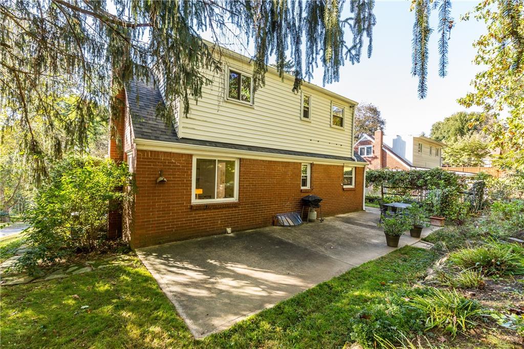224 Rockingham Road Pittsburgh, PA 15238 - Photo 17 of 25 Rear view.