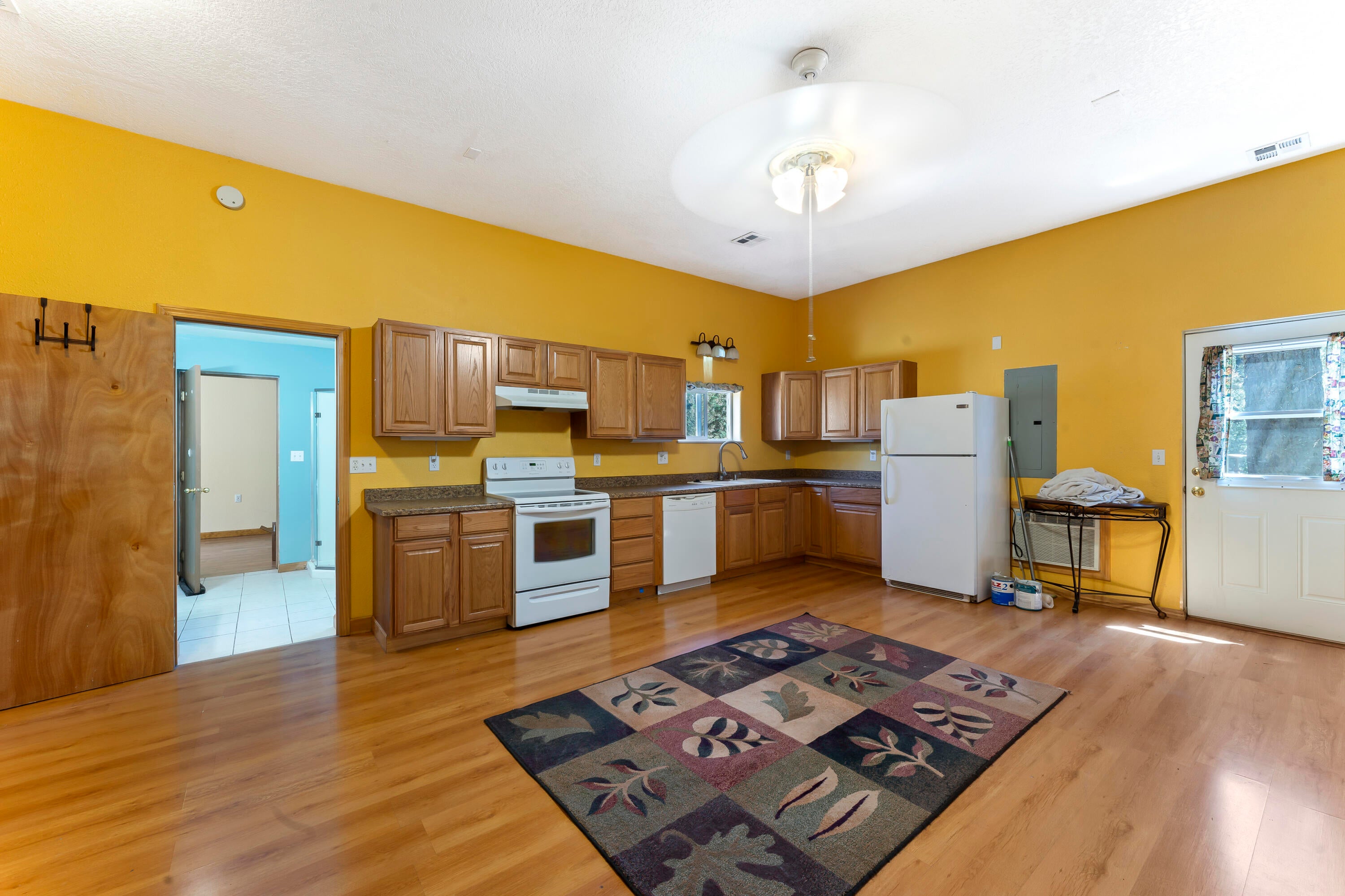10431 Blackwell Road Central Point, OR 97502 - Photo 33 of 56 33