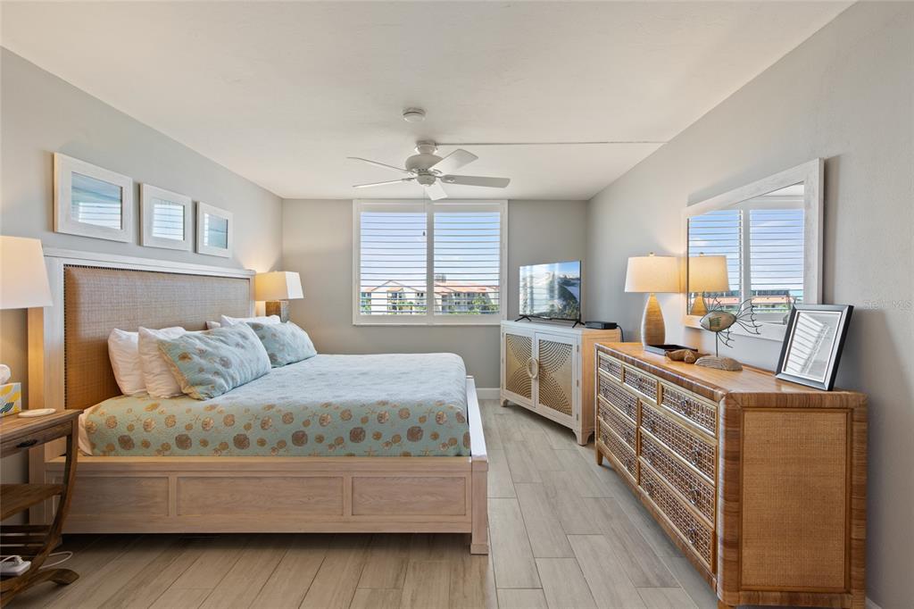 6266 Midnight Pass Road, Unit 404 Sarasota, FL 34242 - Photo 28 of 74
