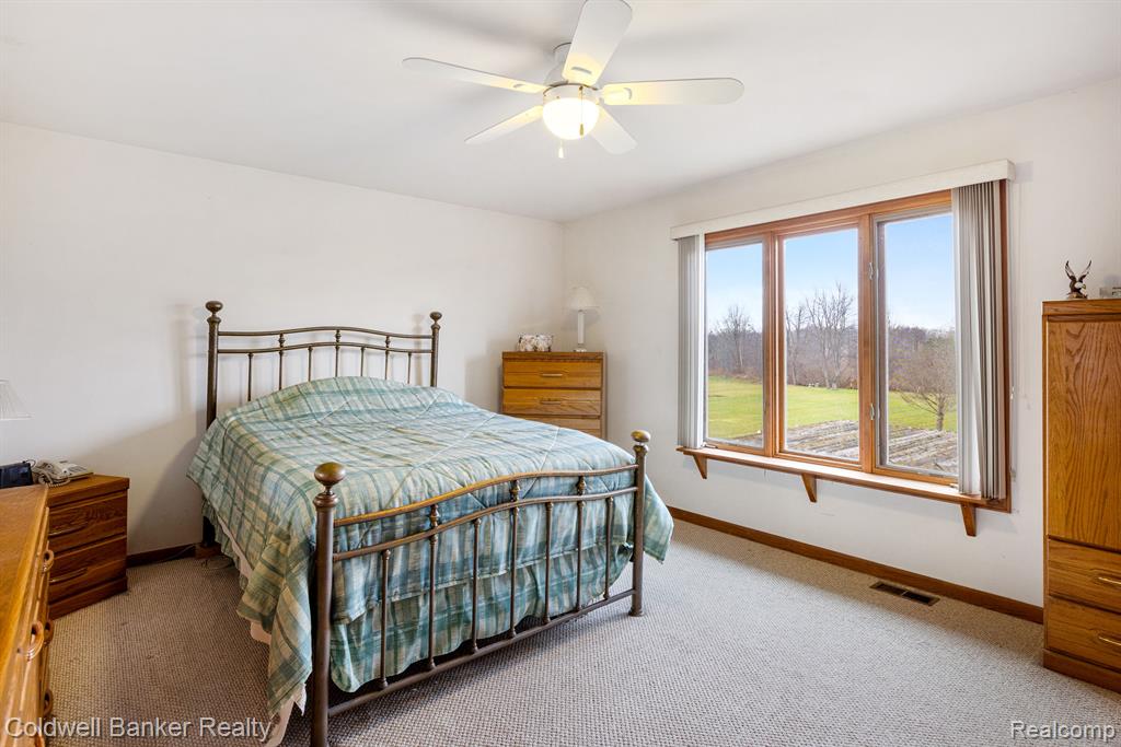 10017 Andersonville Road Clarkston, MI 48346 - Photo 11 of 34 Gallery Image 11