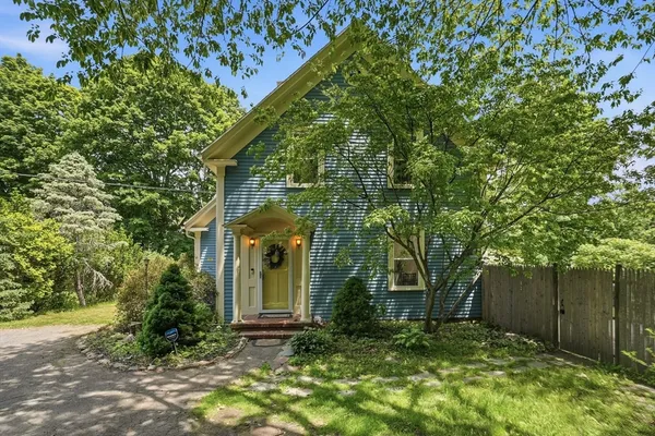 $800,000 | 207 Dodge Street, Beverly, MA 01915